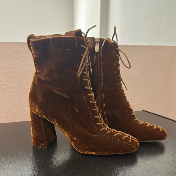 Sam Edelman Brown Heeled Boots with Lace-Up Design - Picture 1 of 3